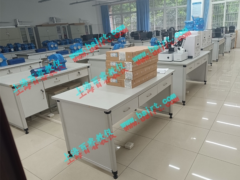 熱烈祝賀西南交通大學(xué)機(jī)械創(chuàng)新設(shè)計(jì)實(shí)驗(yàn)室驗(yàn)收完成！